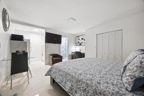 Nice,Stylish King Bed Studio